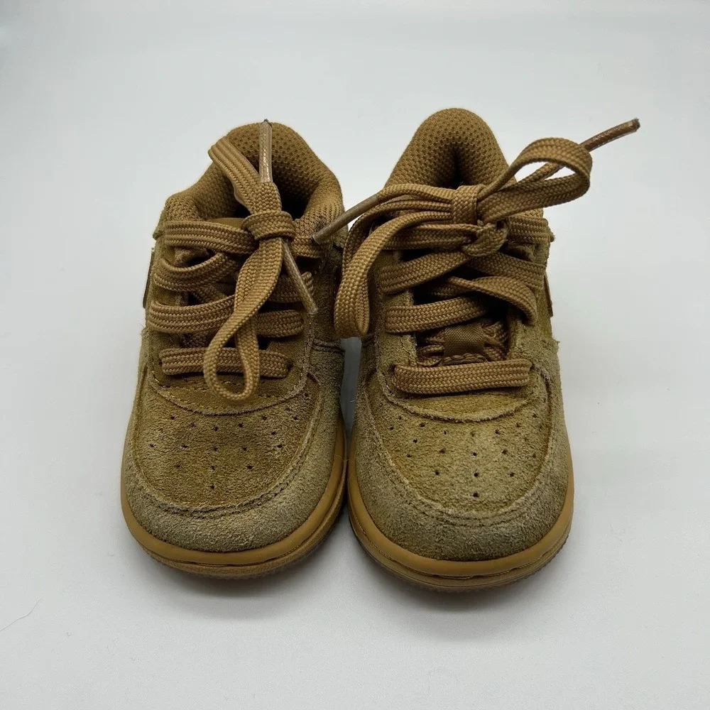 Nike force lv8