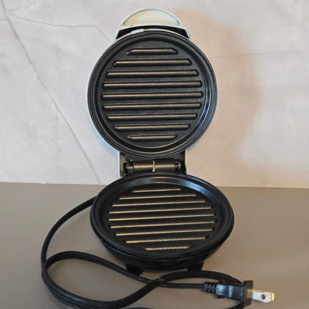 Dash Mini Maker Grill White Electric Sandwich‎ Burger Press