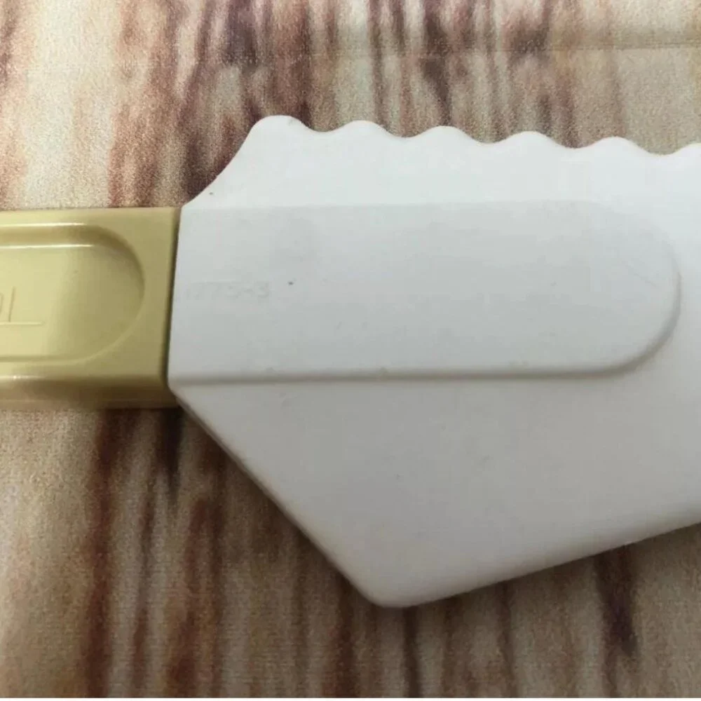Tupperware this item