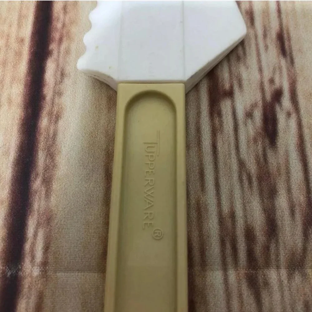 Tupperware this item