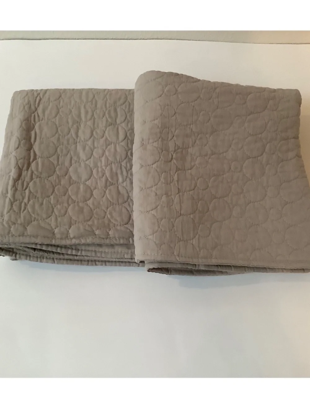 N/A taupe quilted