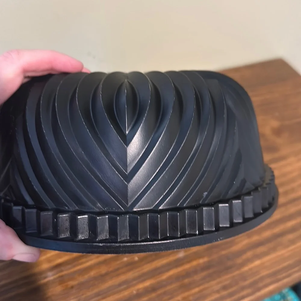 Nordic Ware decorative swirl