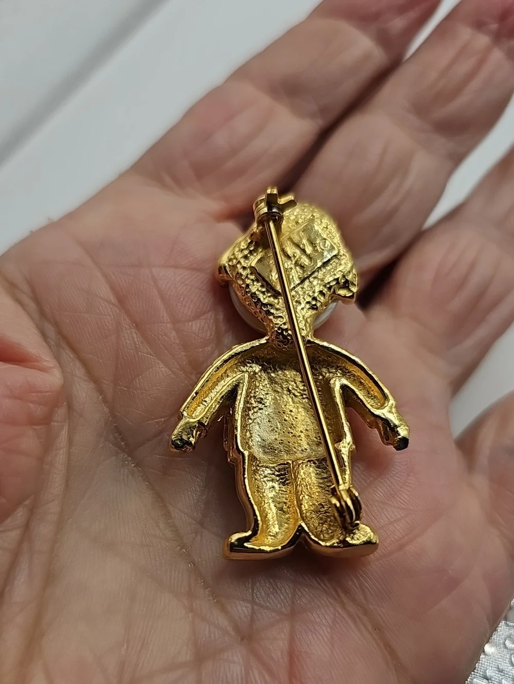 N/A charming gold