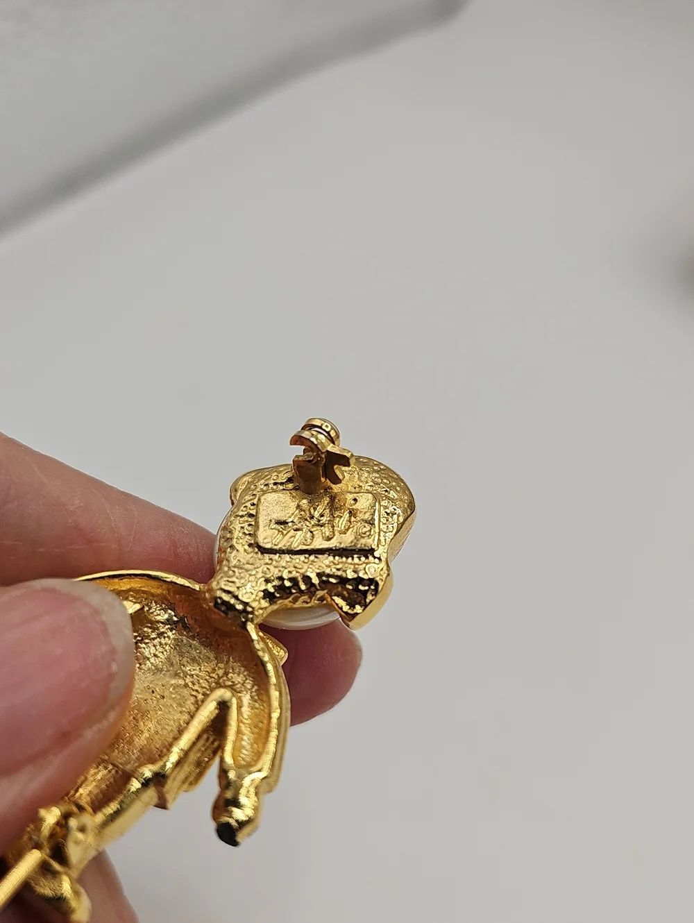 N/A charming gold