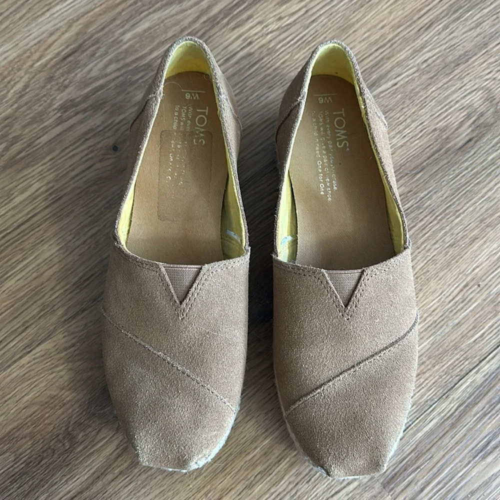 Toms Women's Tan Espadrille Slip-On Shoes