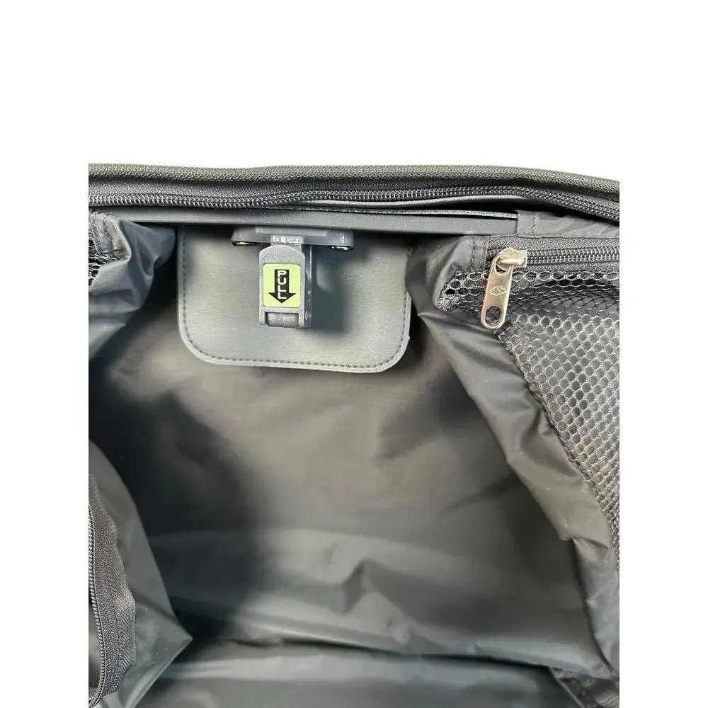 Skyway gray trifold
