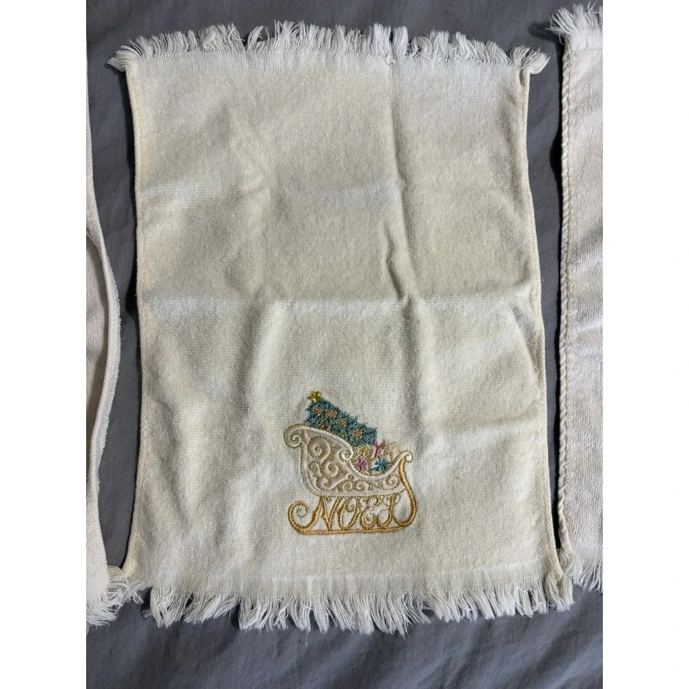 The Unbranded Brand hand towel