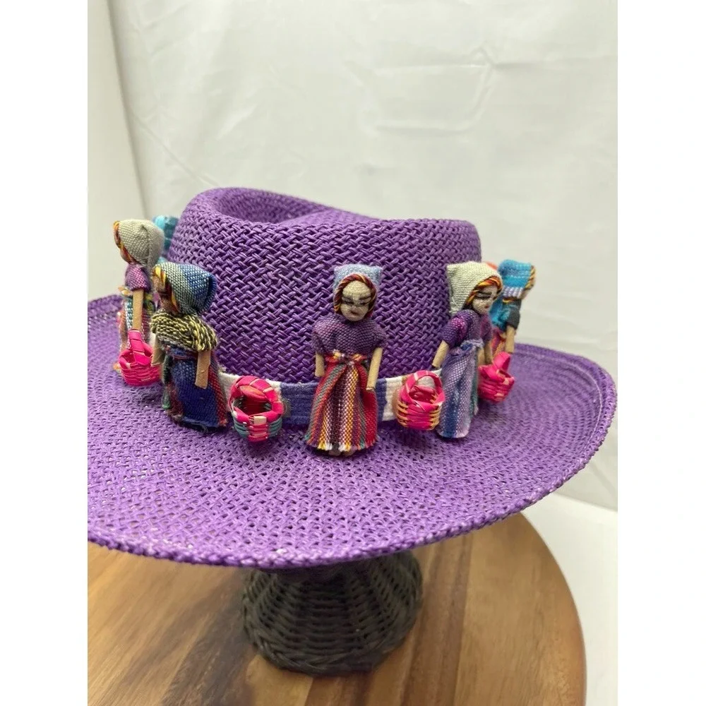 Hattie Carnegie hat artist