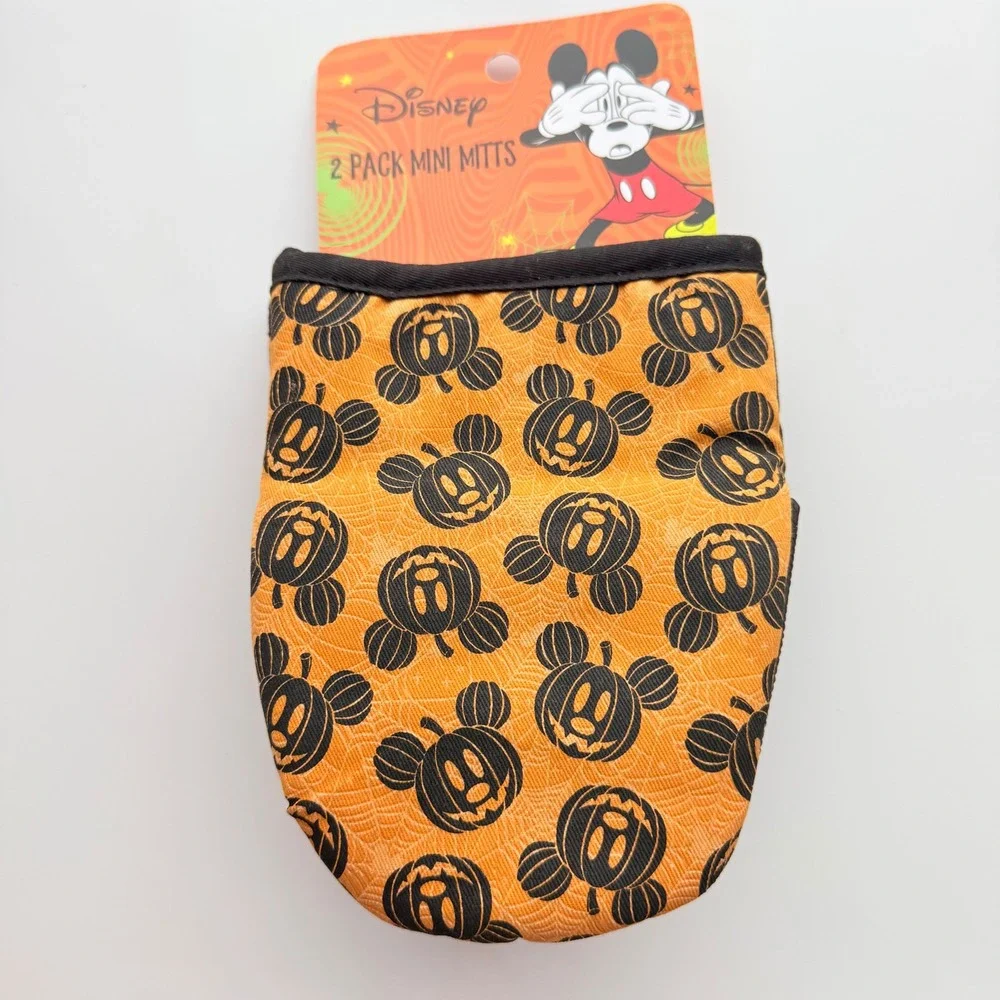 Disney Mickey Mouse Halloween Oven Mitts Orange Jack-O-Lantern Pumpkin 2 PCS