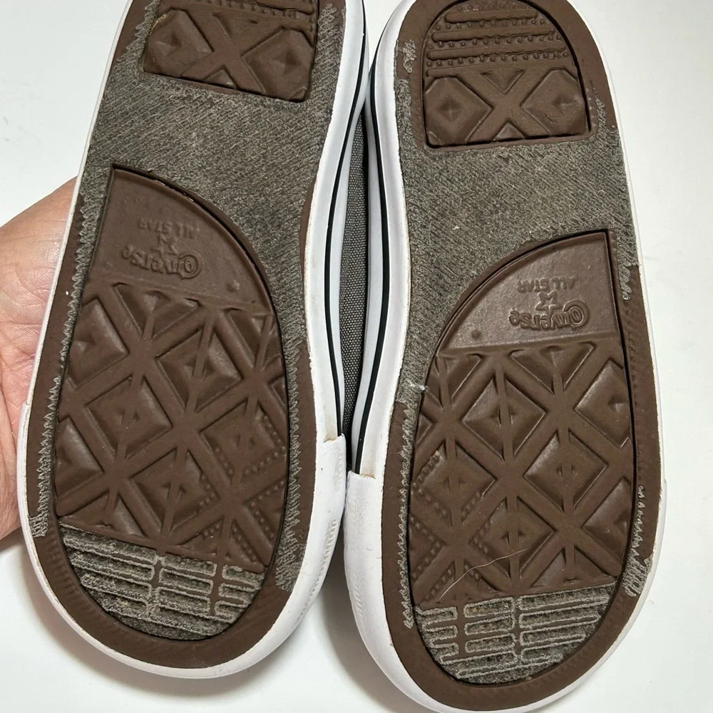 Converse Chuck Taylor All Star Low Top Sneakers