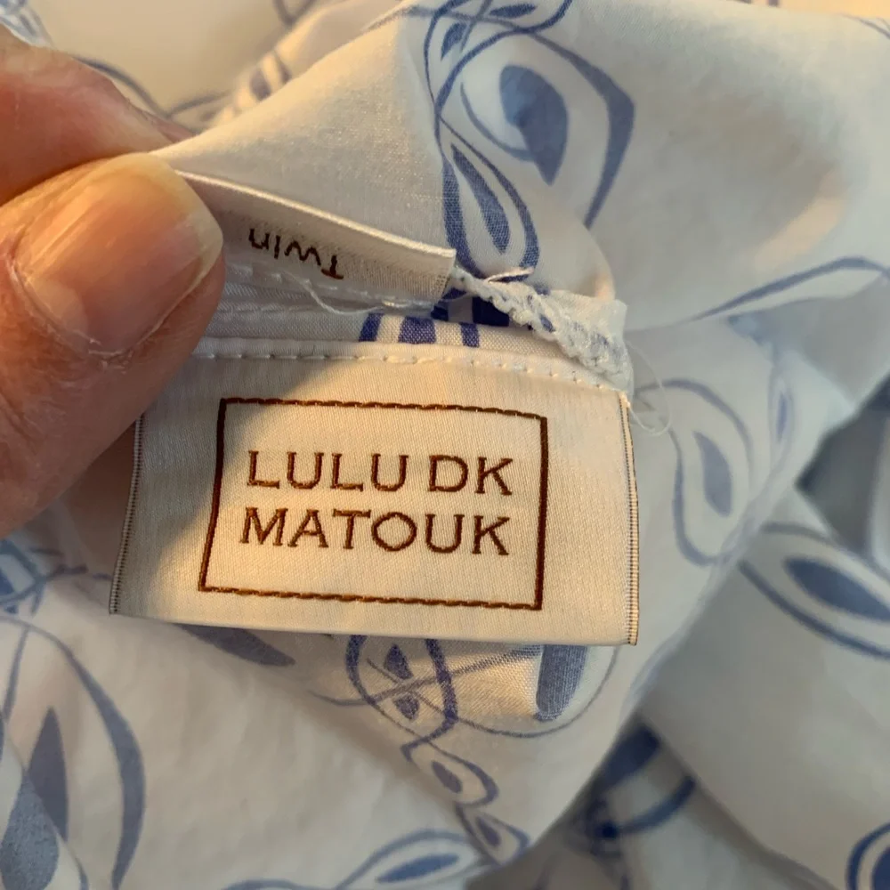 Matouk blue white