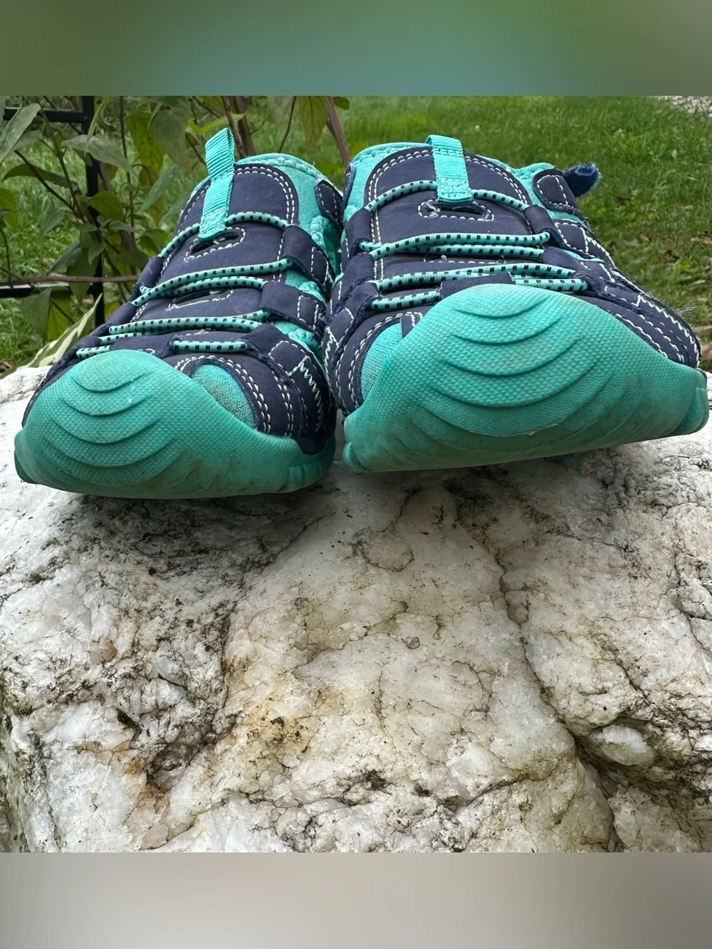 Mountain Warehouse capture velcro flaws