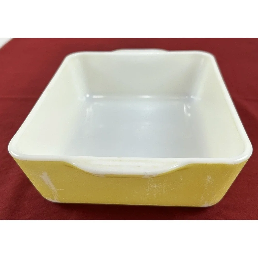 Pyrex vintage sunny