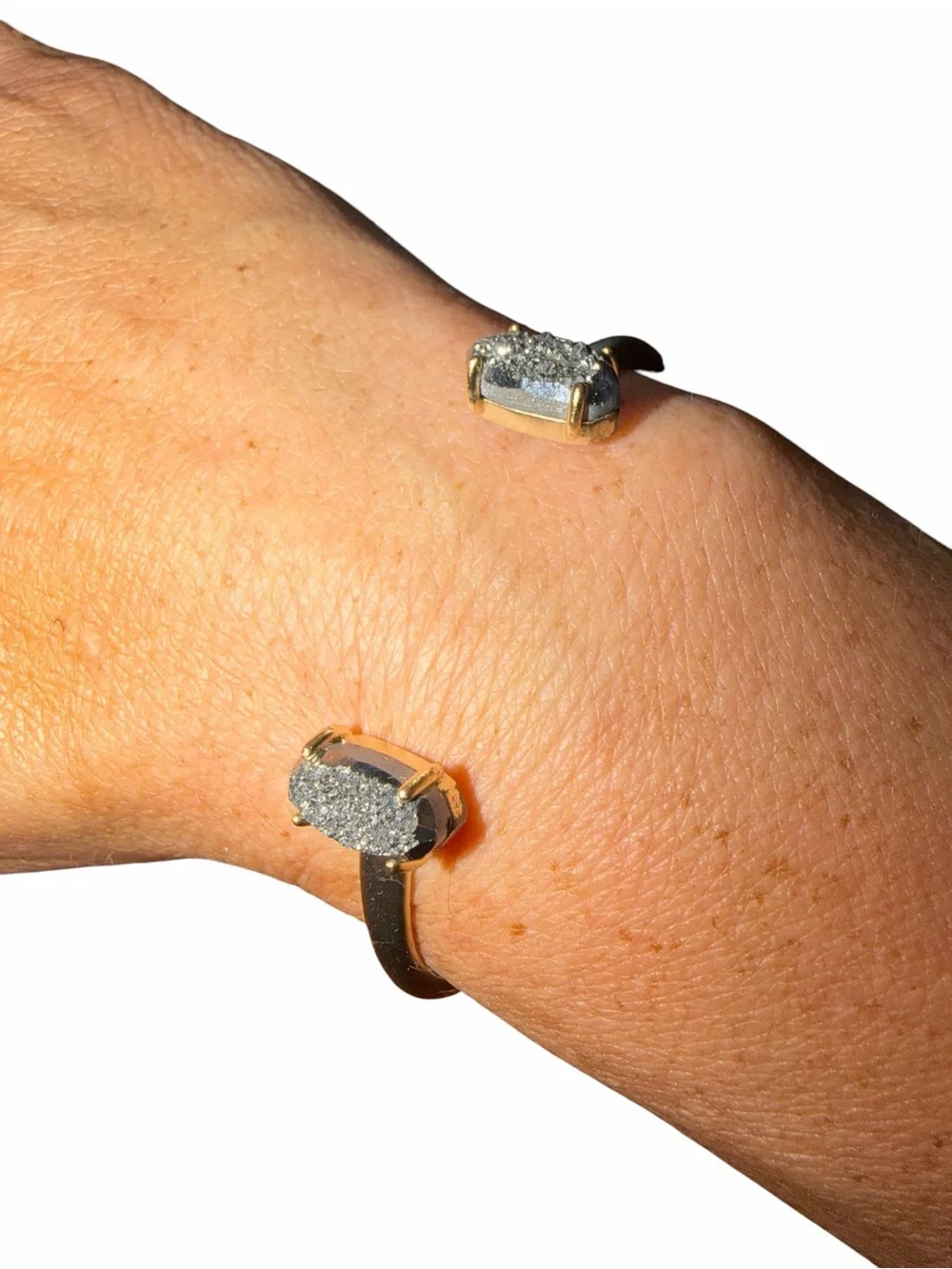 Kendra‎ Scott Edie gold cuff bracelet featuring platinum drusy stones