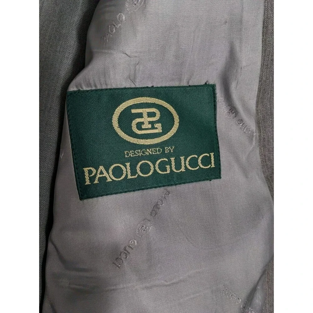 Gucci ****hole above