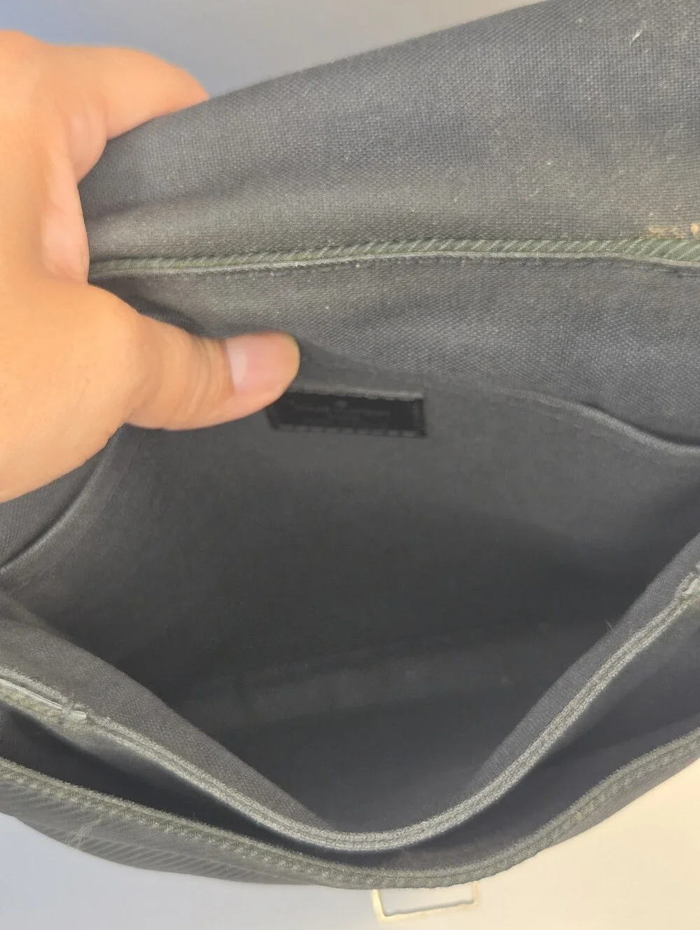 Louis Vuitton authentic it