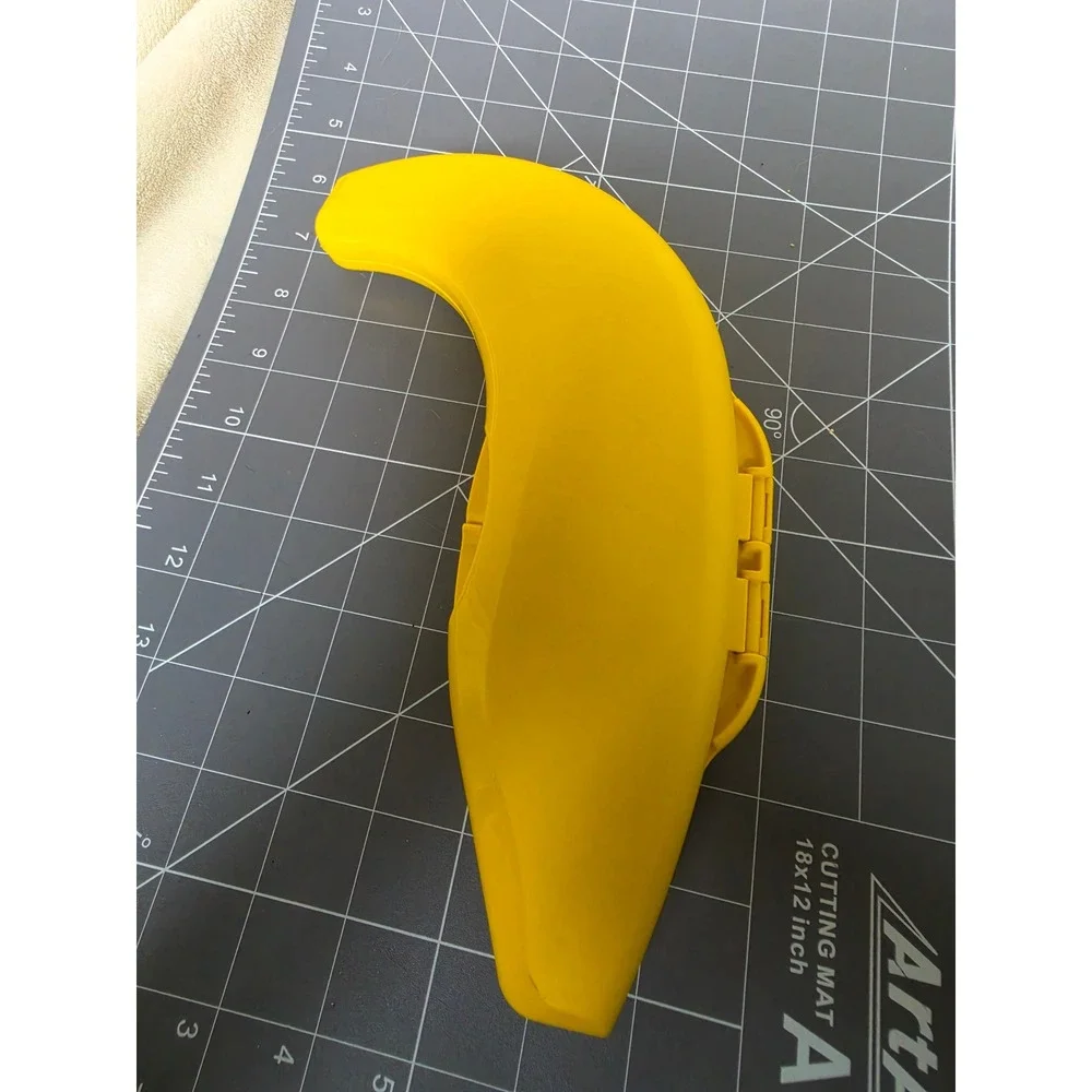 Tupperware banana keeper