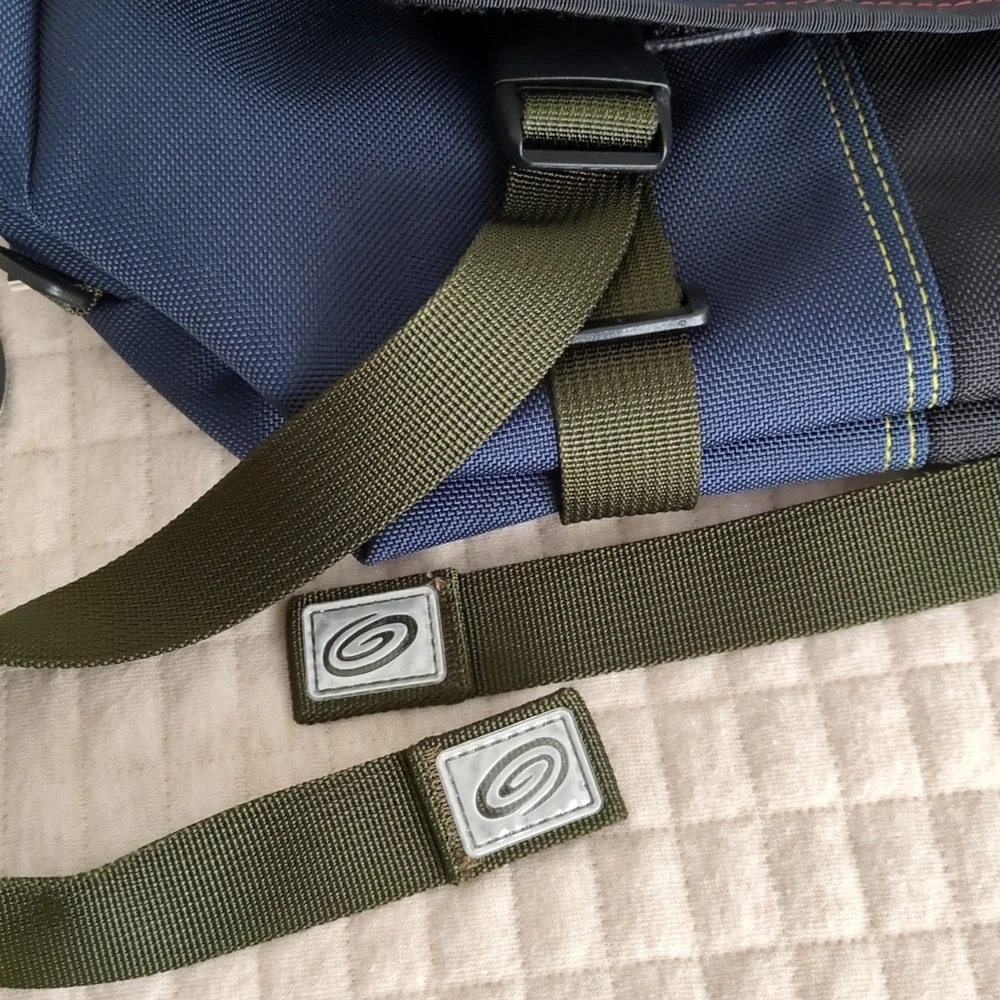 Timbuk2 reposhing this
