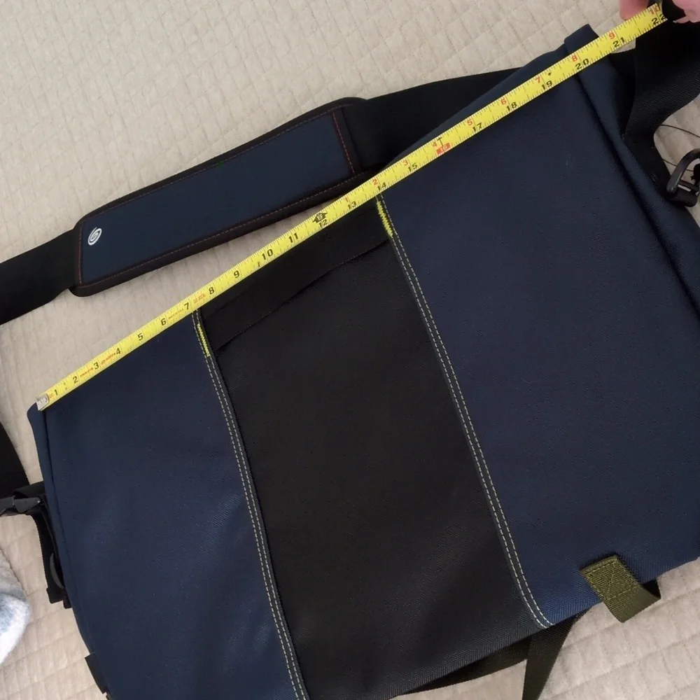 Timbuk2 reposhing this