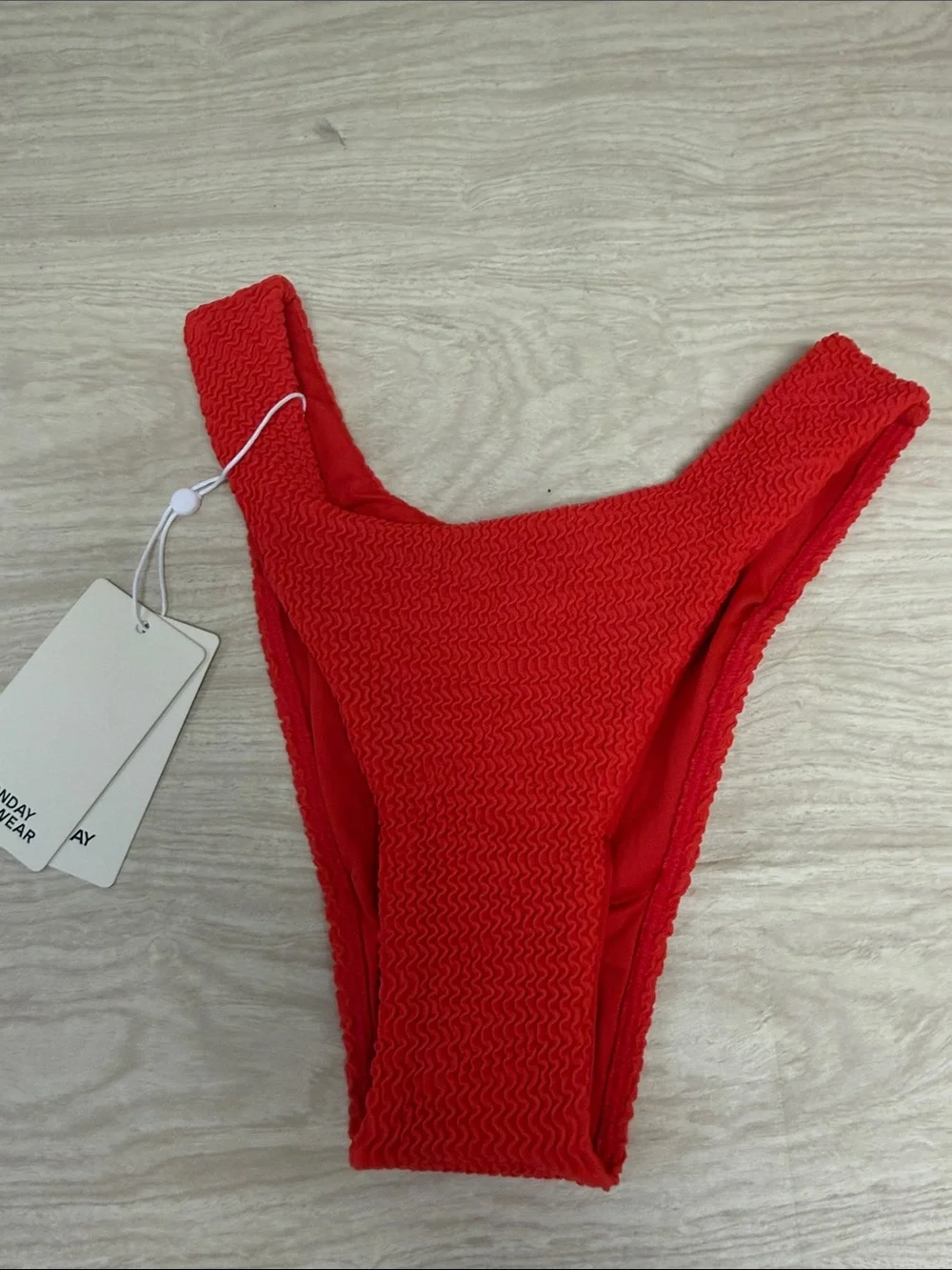 MONDAY SWIMWEAR BYRON BOTTOM CHILI PEPPER CRINKLE - S
