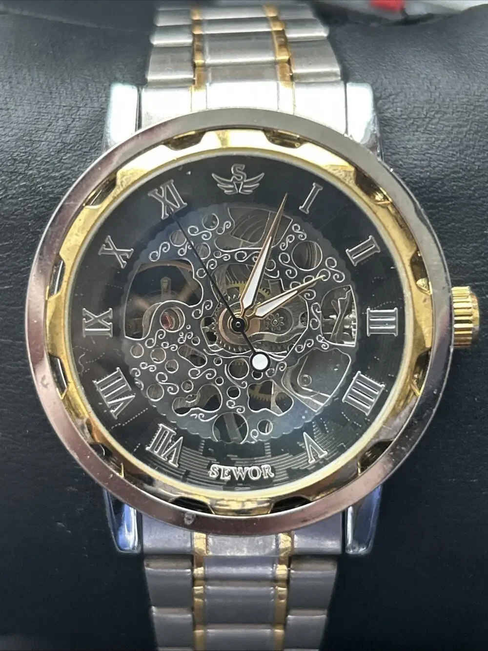 Sewor Two Tone Men’s Wind Up Watch