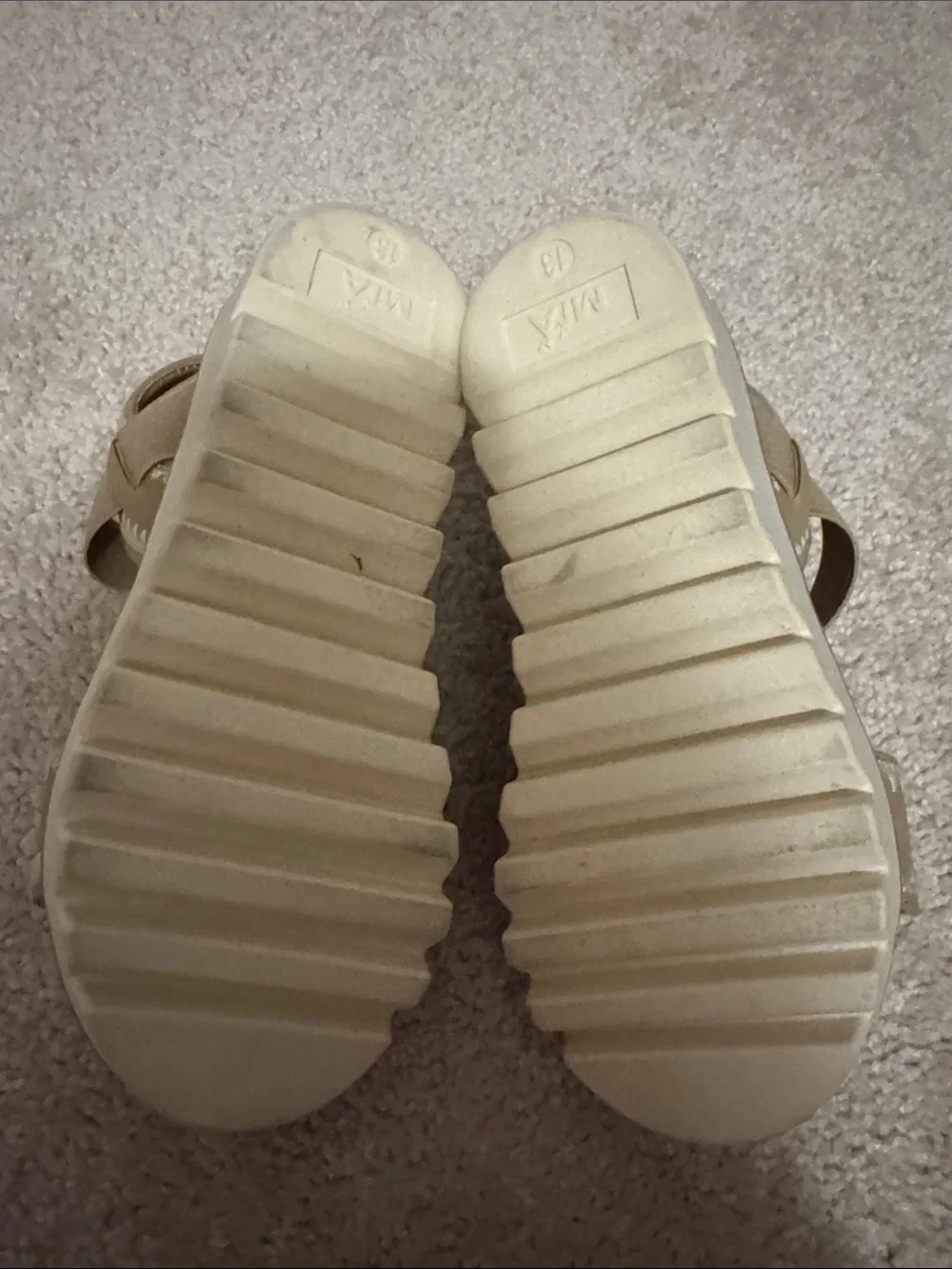 MIA adjustable velcro