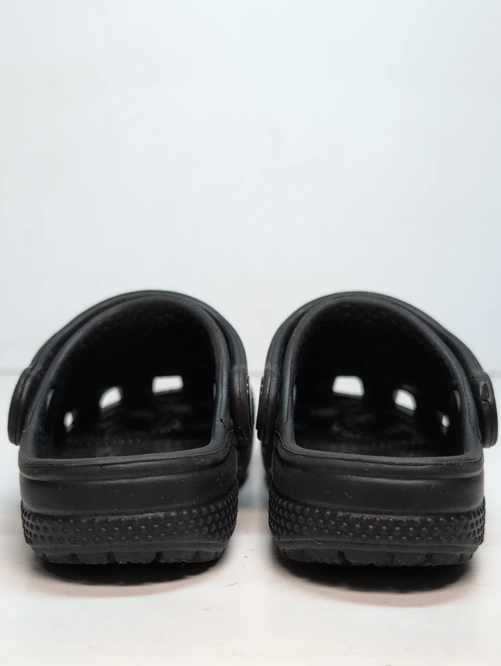 CROCS Kids Black Classic Clog Water Shoes child /toddler size 6