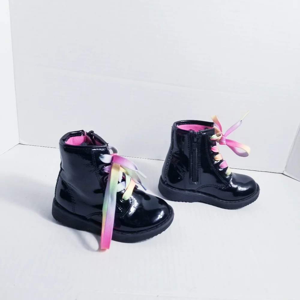 THE CHILDREN'S PLACE BABY GIRL'S SHINY BLACK BOOTS WITH RAINBOW LACES SIZE 6