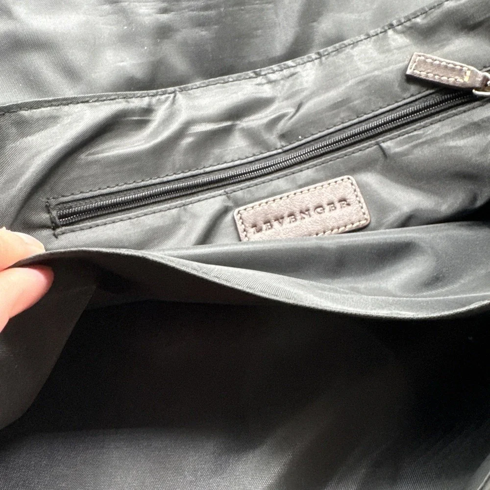 Levenger pre crossbody see