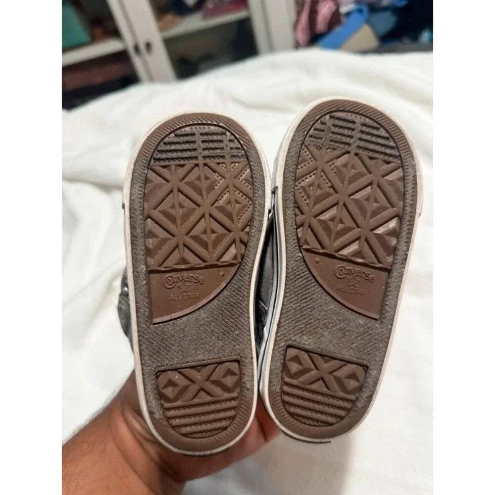 Converse male boys