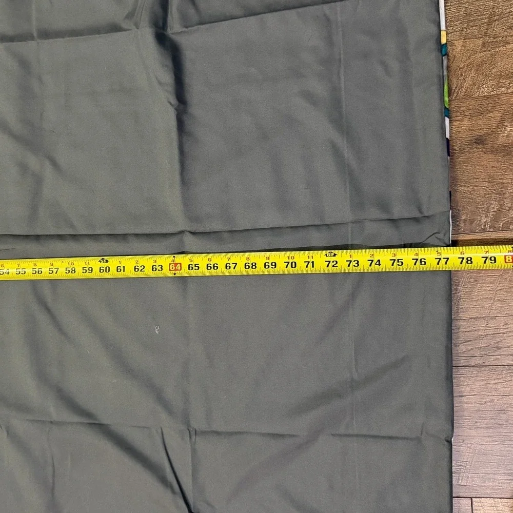 N/A decor throw