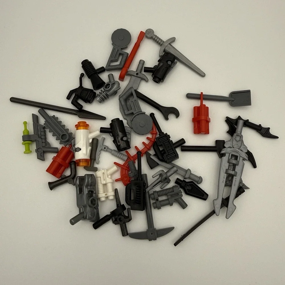 Lego Minifig Weapons And Tools‎ Assorted Lot 40 pieces 003