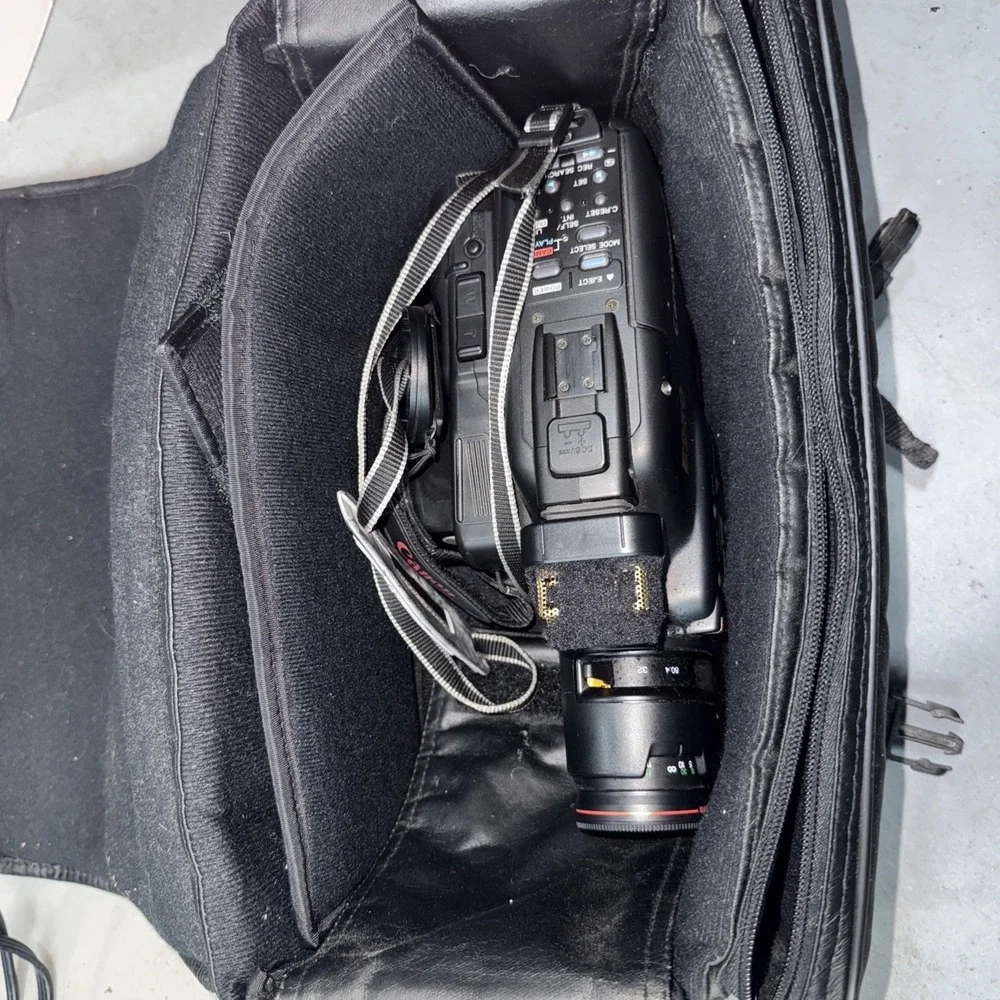 Canon e250a camcorder