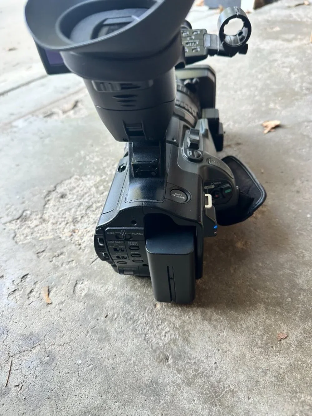 N/A camera turns