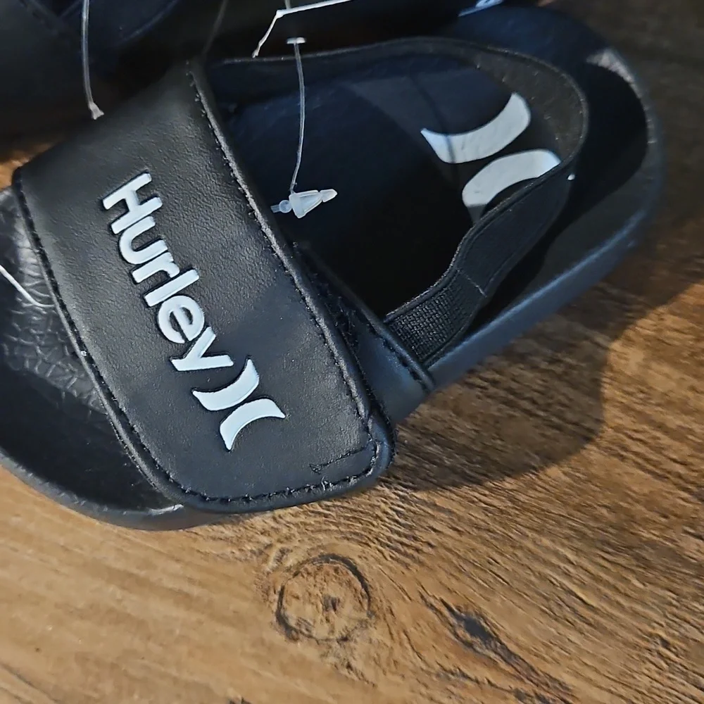 Hurley sleek black