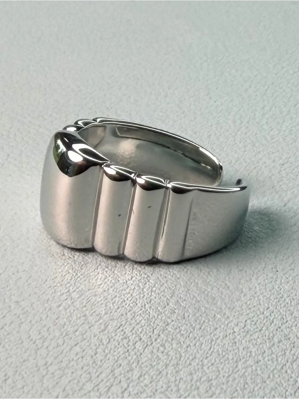 N/A contemporary silver