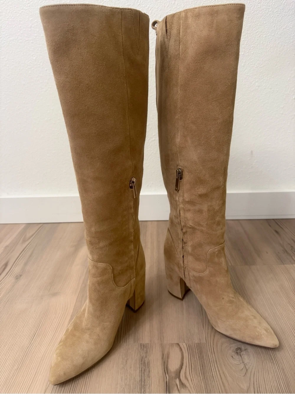 Sam Edelman tall over