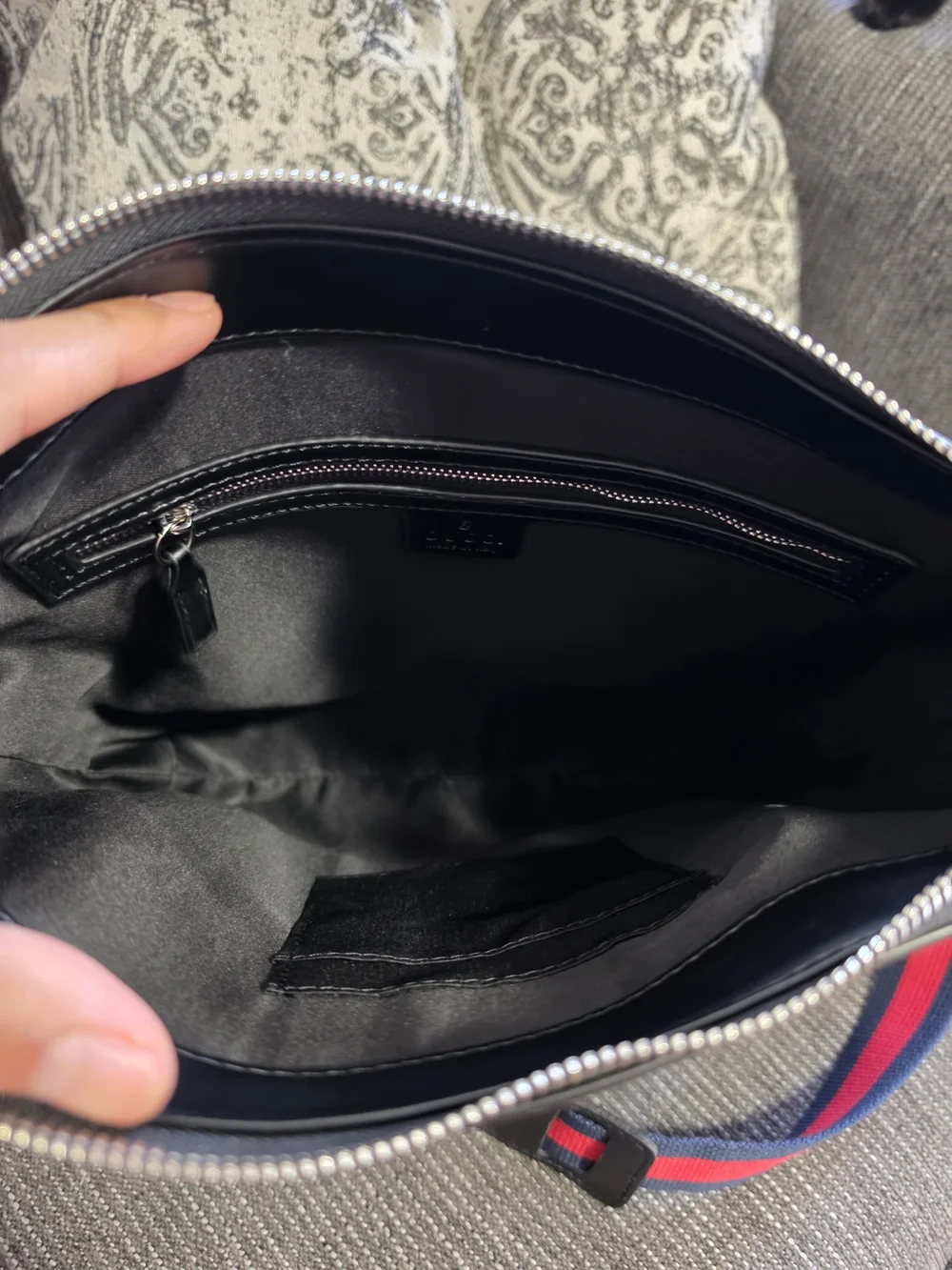 Gucci stylish crossbody