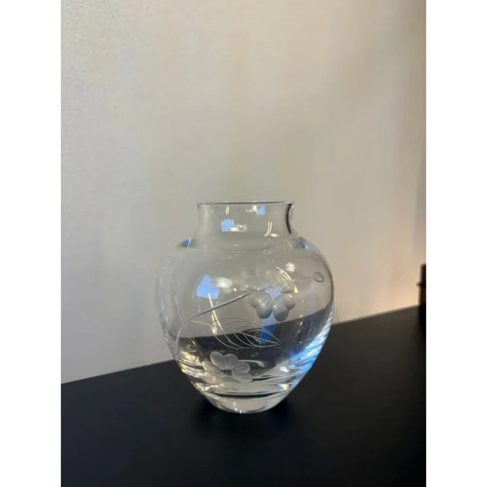 Unbranded decoration cut