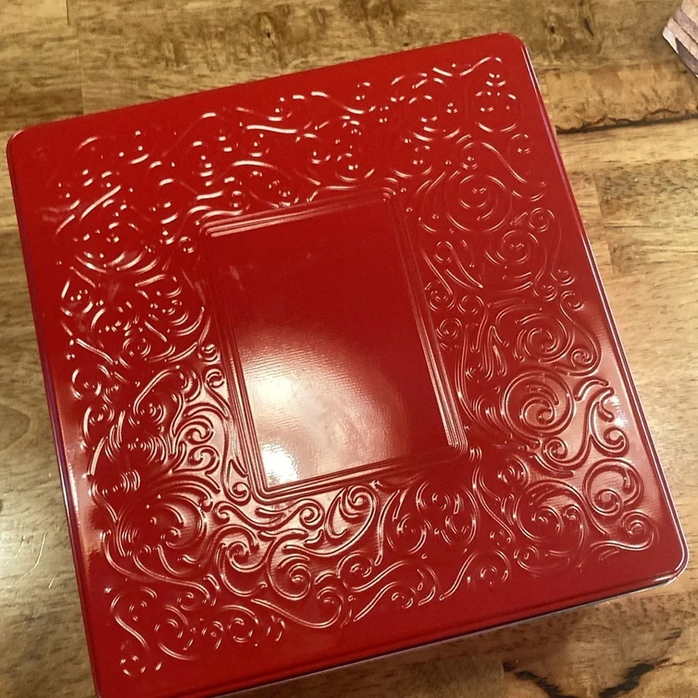 N/A tea tin
