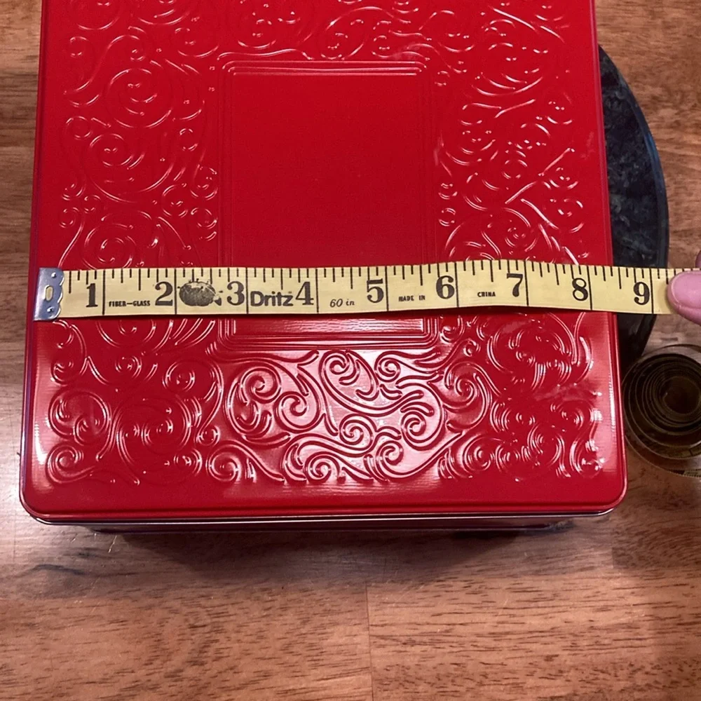 N/A tea tin