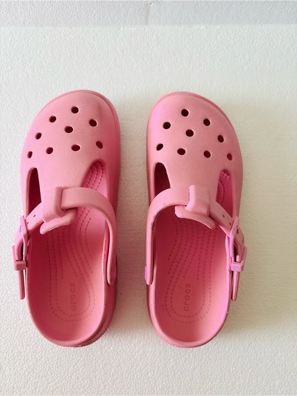CROCS lightweight pink