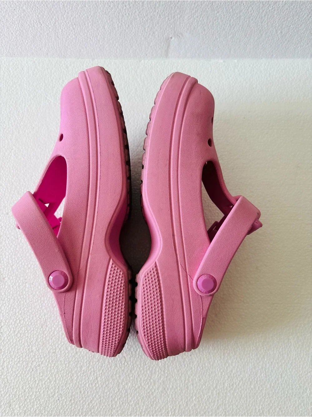 CROCS lightweight pink