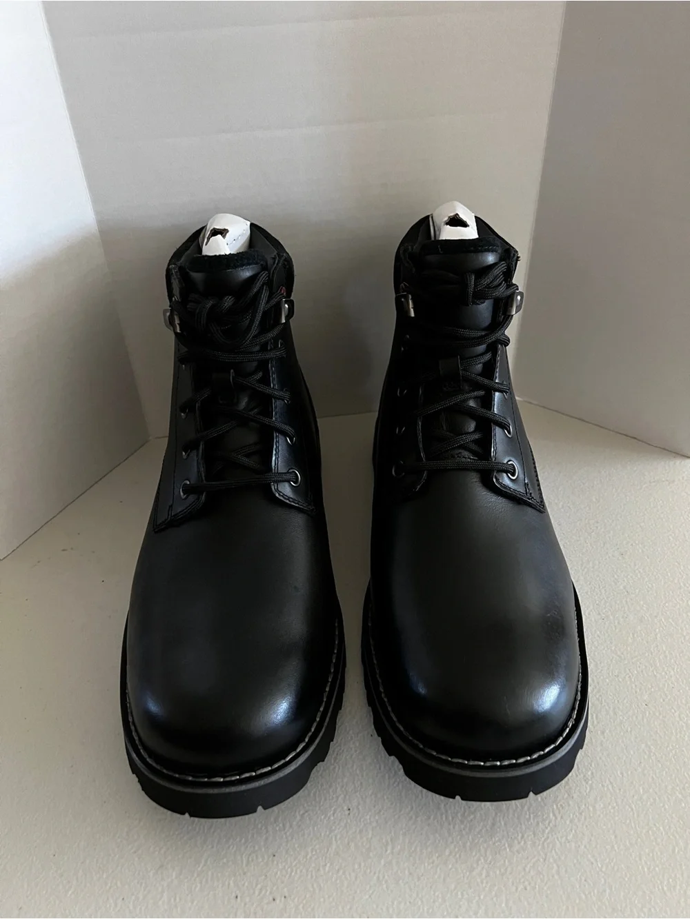 UGG new without