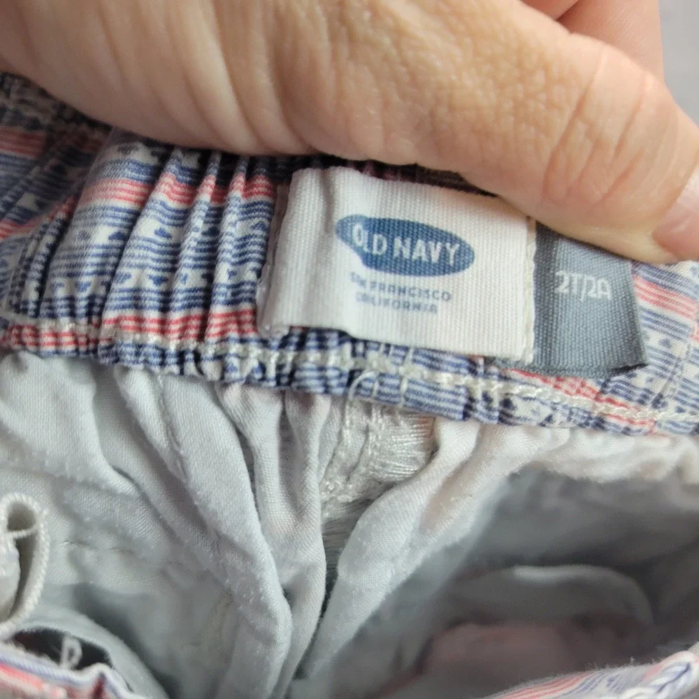 Old Navy Shorts Toddler Boys 2T Blue Red White‎ Striped Chino Adjustable Waist