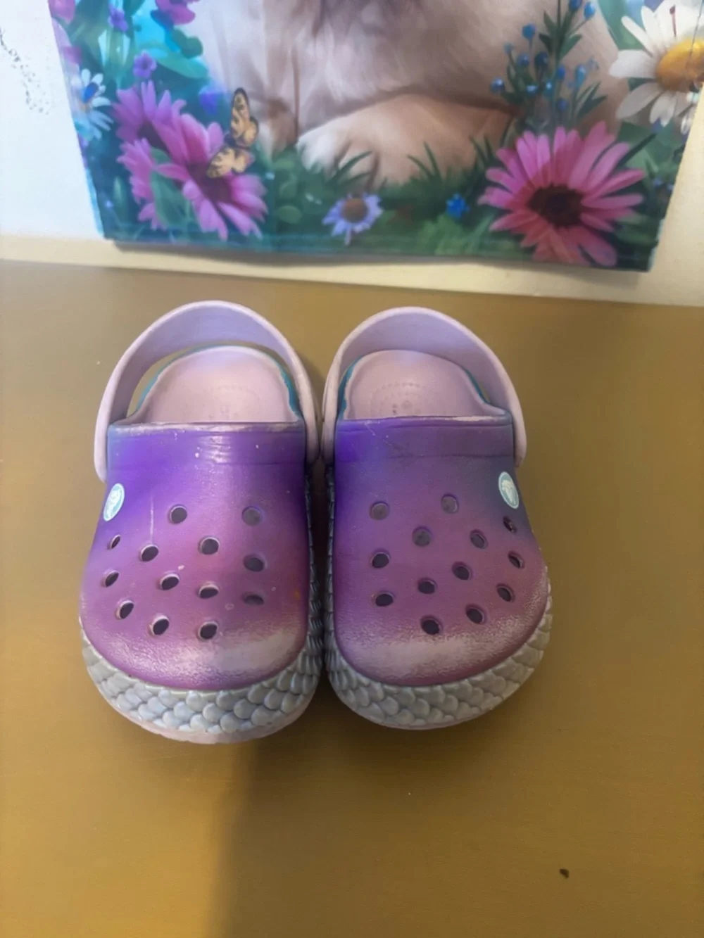 CROCS easy off