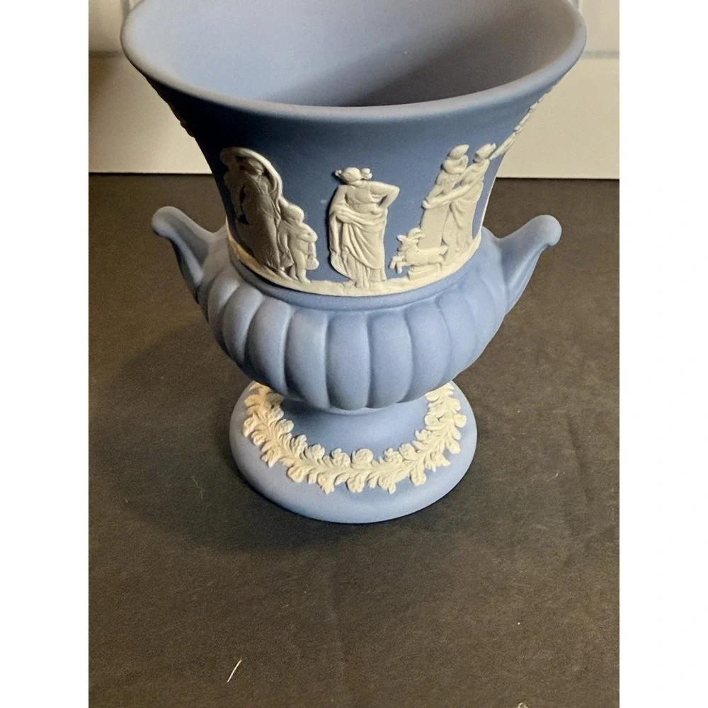 Wedgwood blue jasperware