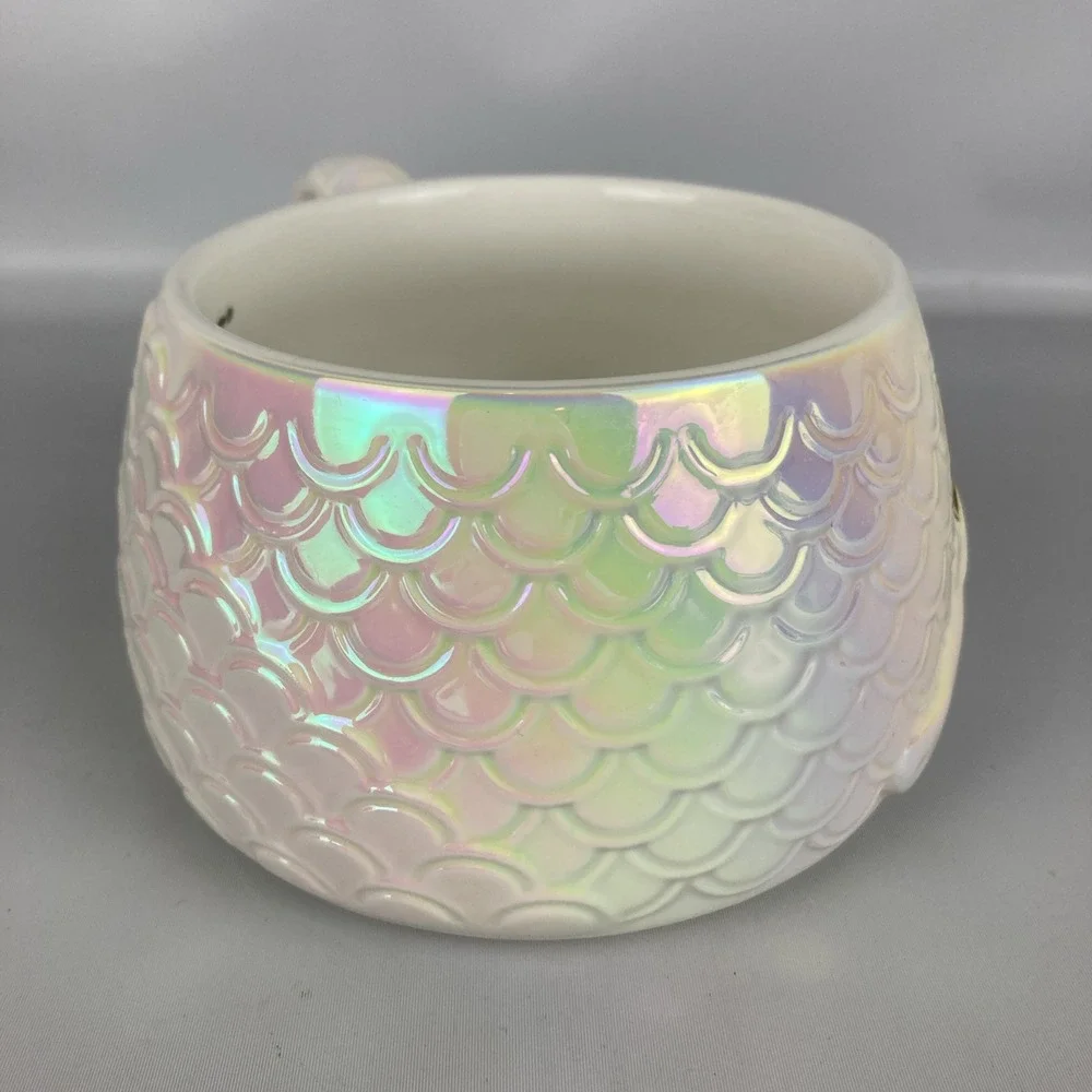 Starbucks mug has