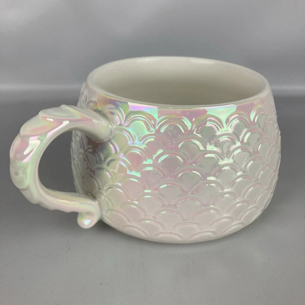 Starbucks mug has