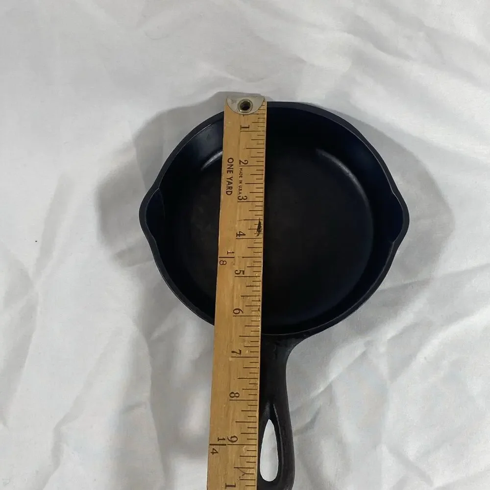 Vintage Wagner Ware Sidney -O- 1053L #3 Cast Iron Skillet 6.5